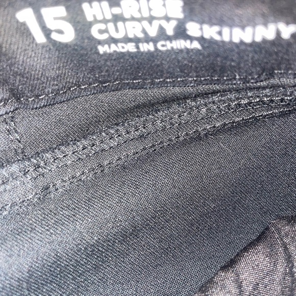 Arizona Juniors distressed Jeans , High Waisted Size 15 - Picture 3 of 7